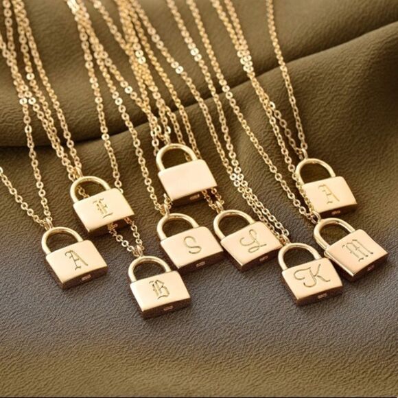 COPY - 18k gold Initial Lock Necklace - Picture 4 of 10